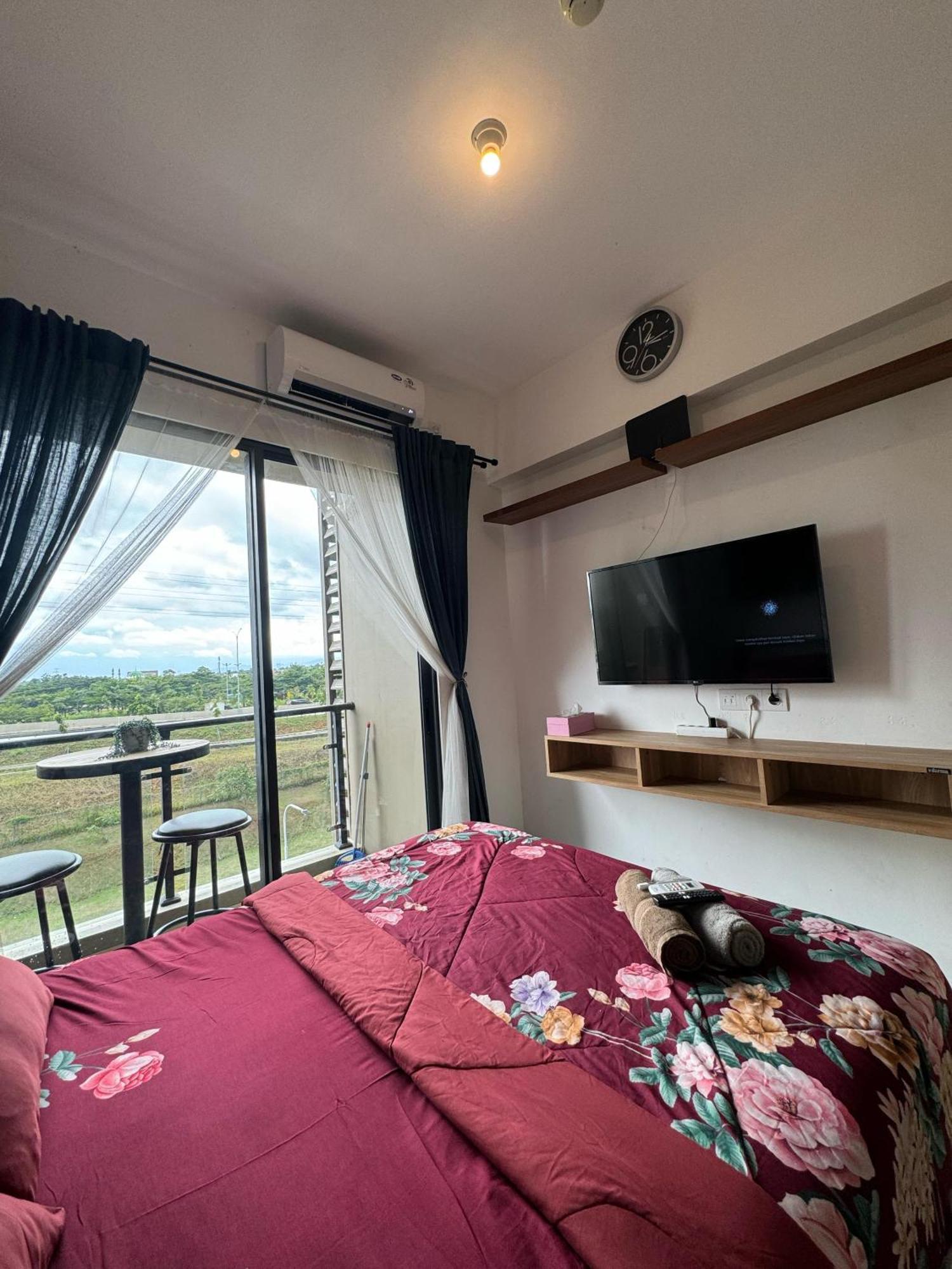 Stay N Cozy Apartemen Sky House Bsd By Sm Room Samporo Екстериор снимка
