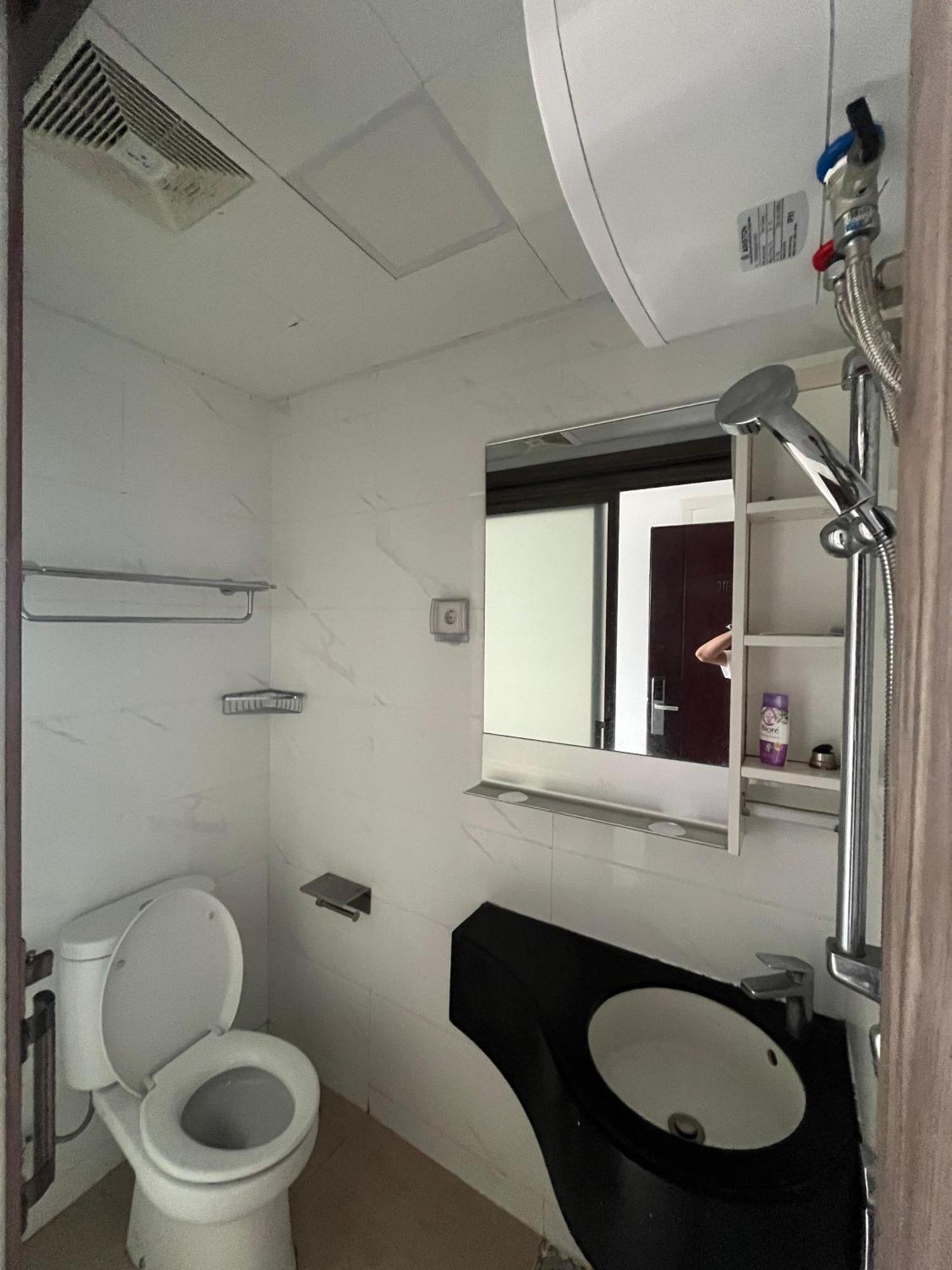 Stay N Cozy Apartemen Sky House Bsd By Sm Room Samporo Екстериор снимка