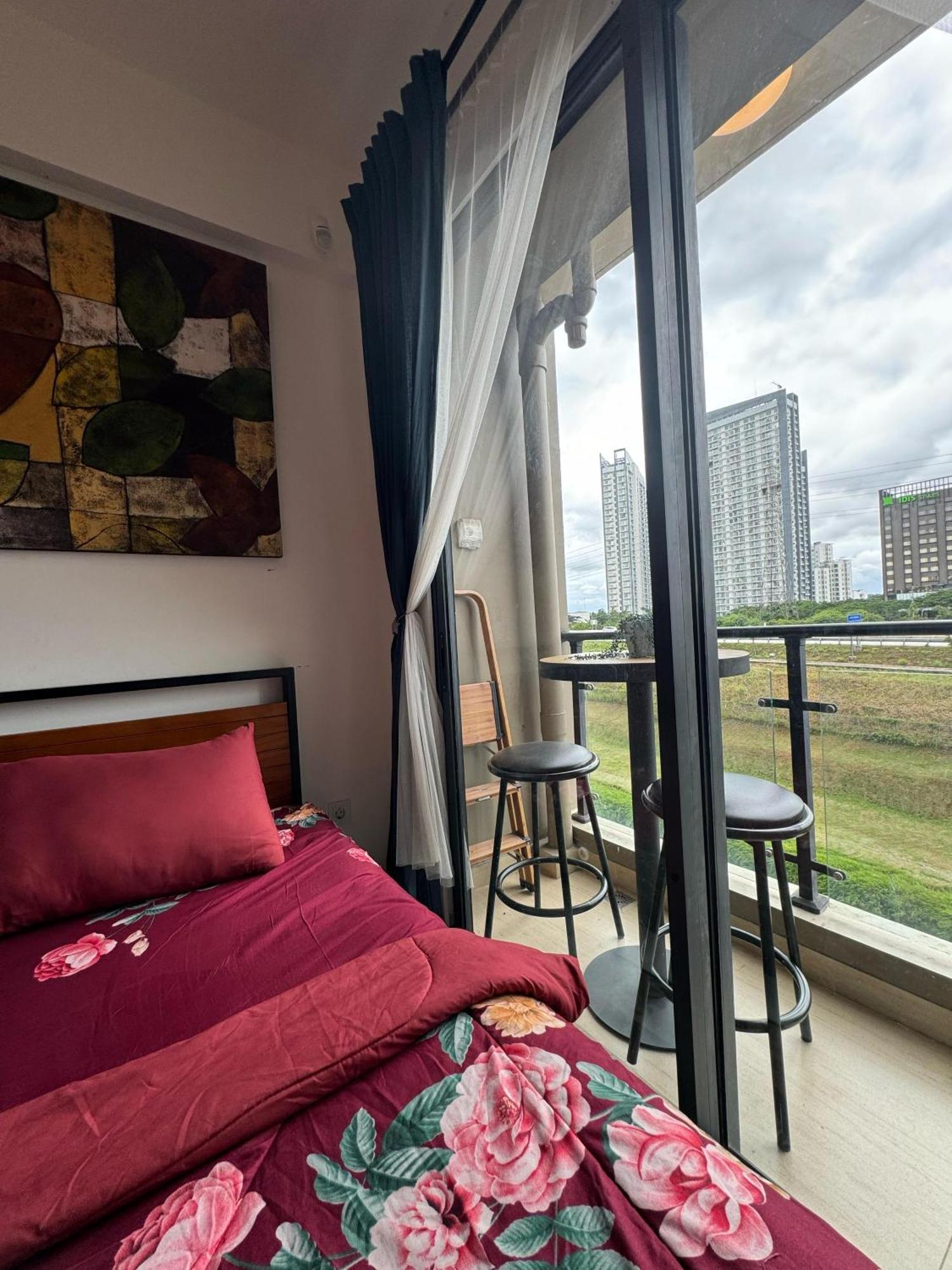 Stay N Cozy Apartemen Sky House Bsd By Sm Room Samporo Екстериор снимка