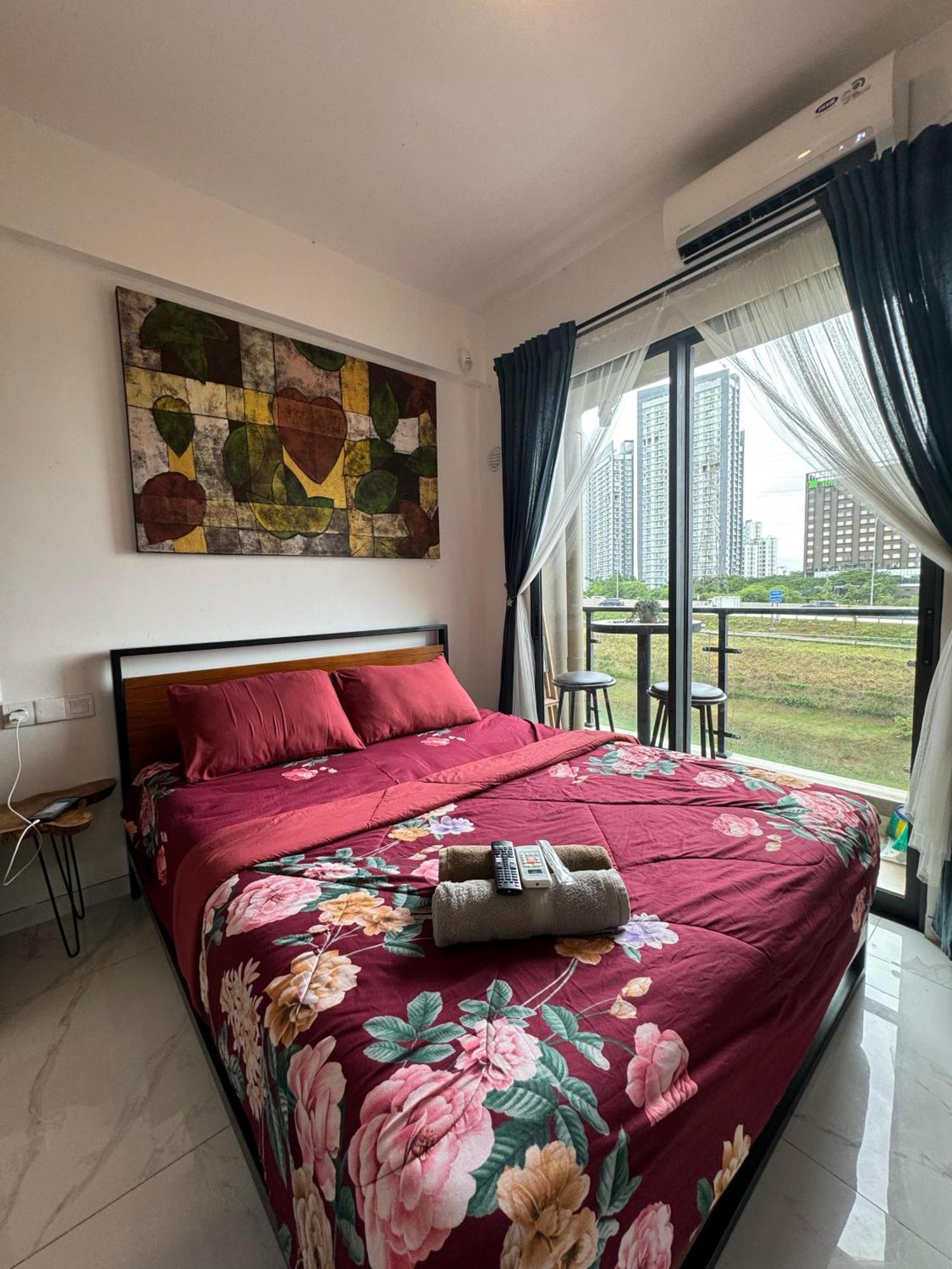 Stay N Cozy Apartemen Sky House Bsd By Sm Room Samporo Екстериор снимка